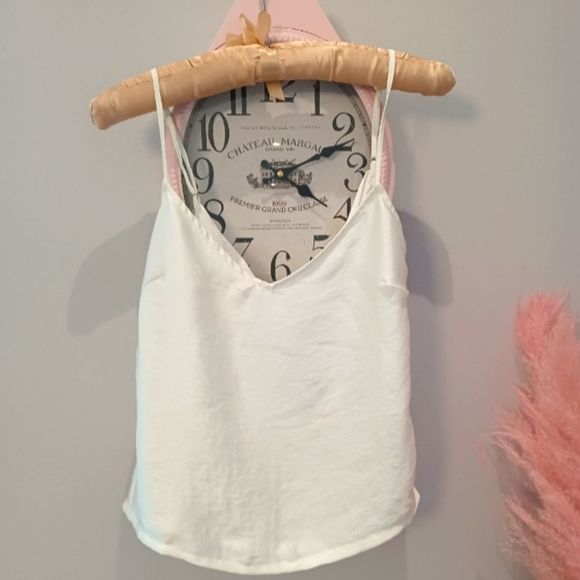 ❤UrbanOutfitters Satin flow tank - Picture 4 of 8